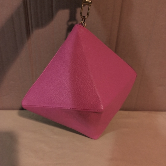 Casa Lopez Piramid Pebbled Leather Bag. - Picture 12 of 15